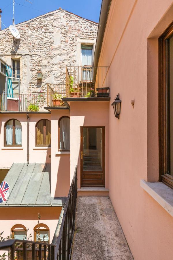 דירות ורונה Magnificent Cosy Loft מראה חיצוני תמונה